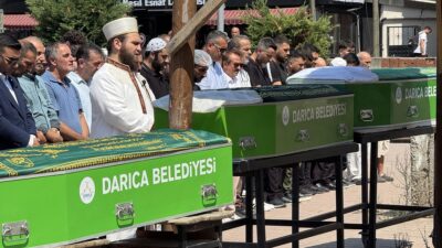 Kocaeli Darıca’da denizde ölü bulunan üç kardeş için Eyüpoğlu Camii’nde