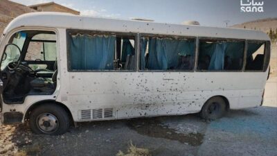 Şam kırsalındaki Marune-El-Tell yolunda güvenlik güçlerini taşıyan otobüse yerleştirilen el
