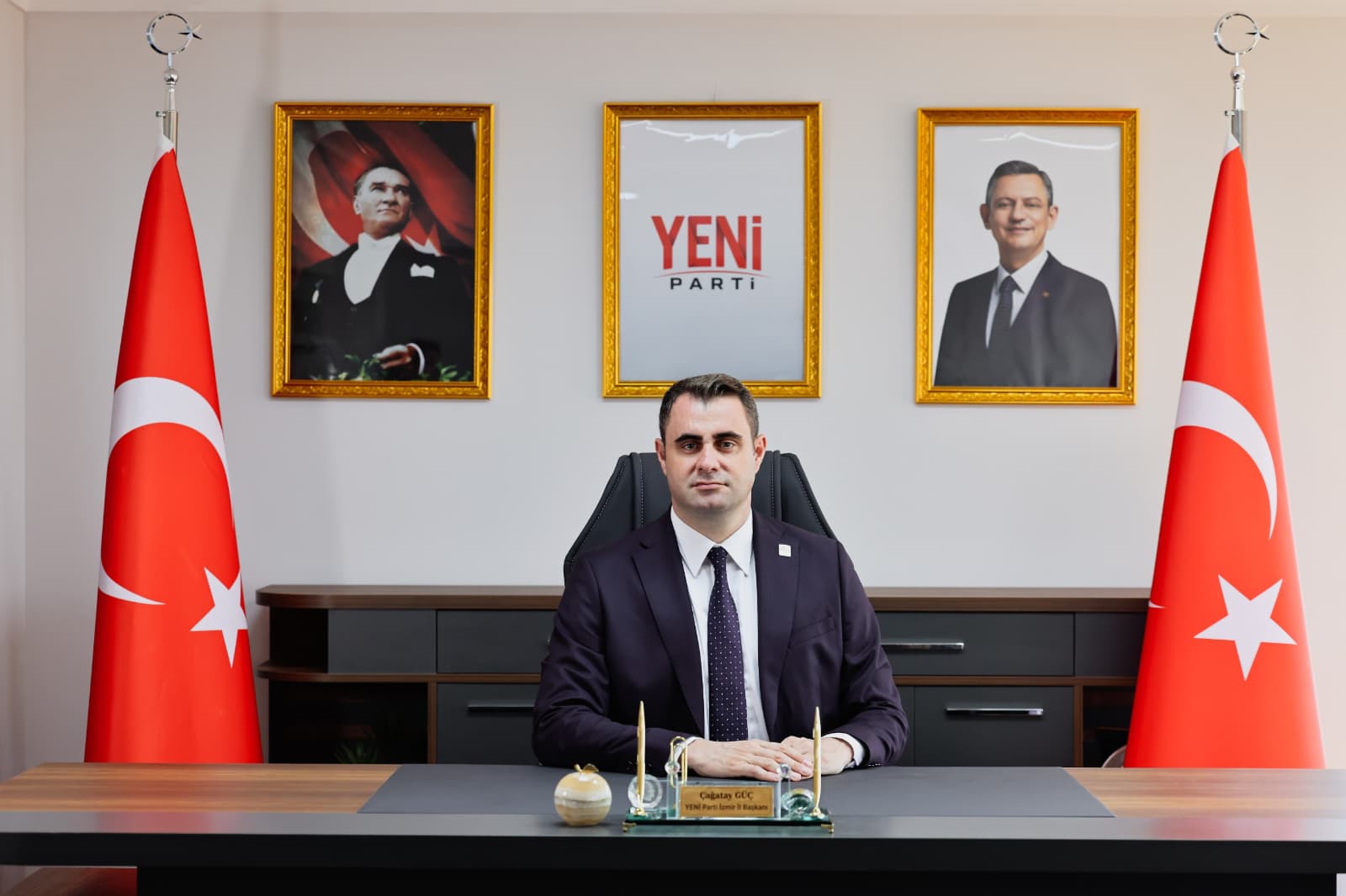 Ege Kritik/Sait TEMURYENİ Parti İzmir Kurucu İl Başkanı olarak görevlendirilen