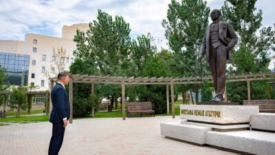 Ege Kritik/Sait TEMUR“Tugay’ın Kazakistan temaslarında İzmir için yeni iş birliklerine