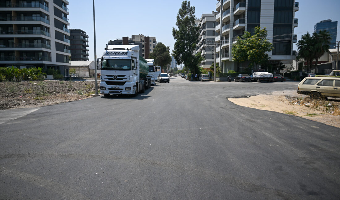 "Kazım Dirik ve Erzene’de yol, kaldırım ve peyzaj çalışmaları aralıksız