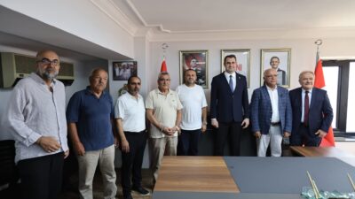 ge Kritik/Sait TEMURYENİ Parti İzmir İl Binası’nda düzenlenen törenle geçmiş
