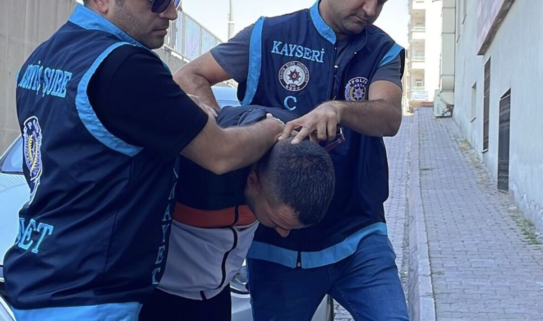 Kayseri'nin Kocasinan ilçesinde çıkan tartışmanın kavgaya dönüşmesi sonucu 59 yaşındaki