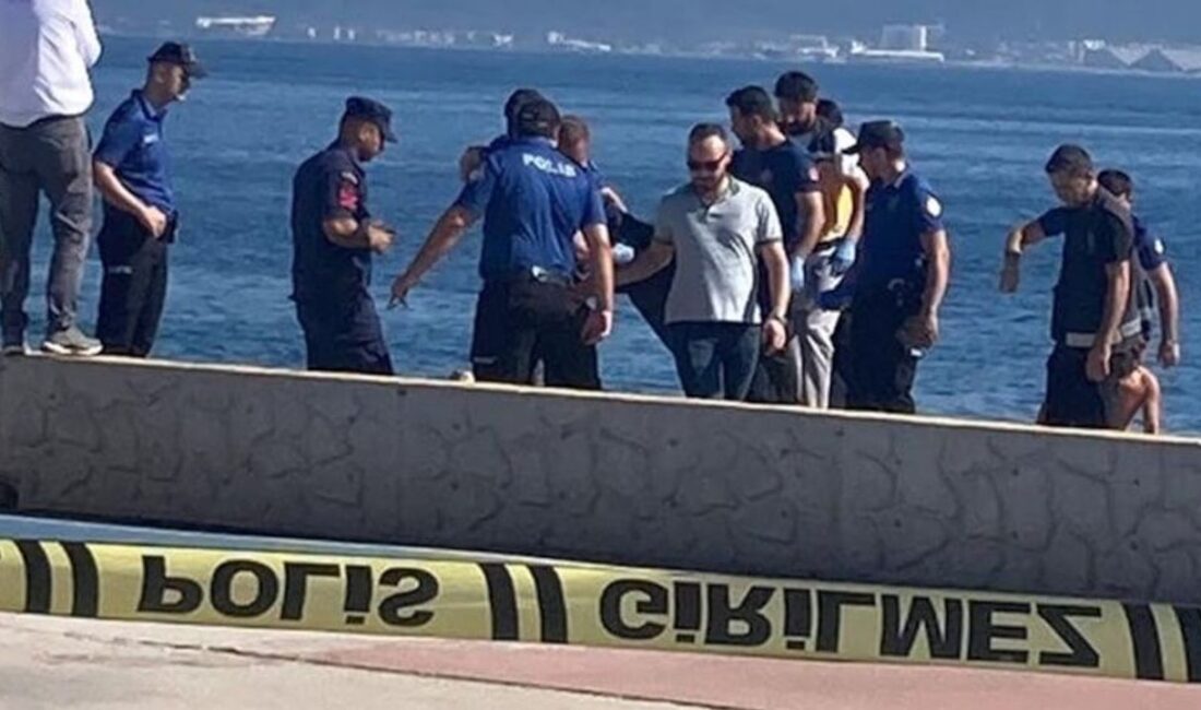 Kocaeli’nin Darıca ilçesinde Şehit Cevher Dudayev Parkı Sahili'nde kıyıya vuran