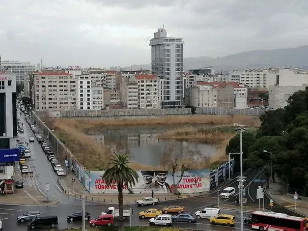 Ege Kritik/Sait TEMUR İzmir Büyükşehir Belediye Başkanlığı yıllardır gündemde olan