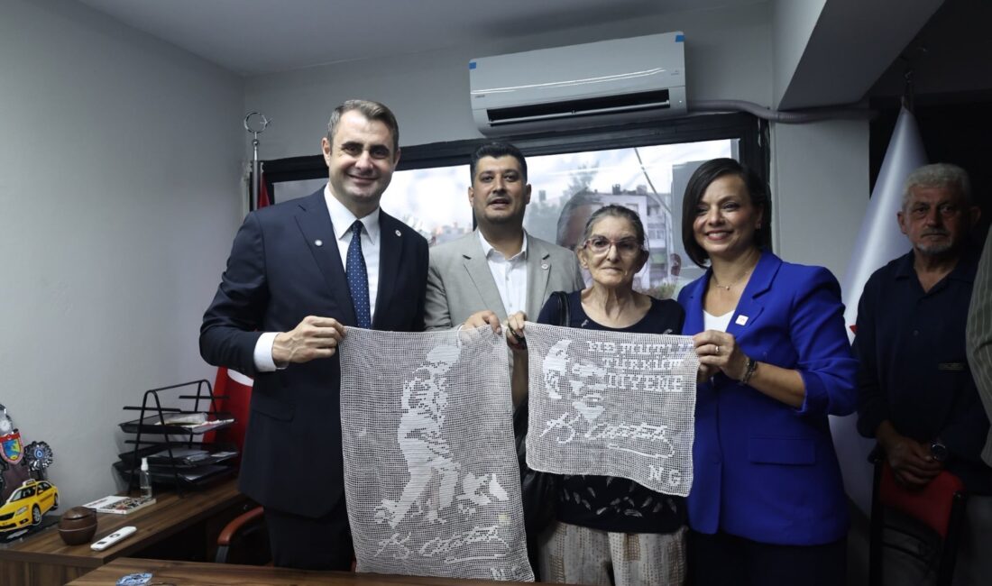 YENİ Parti Karabağlar İlçe Başkanlığı’nın binası, görkemli bir törenle açıldı.