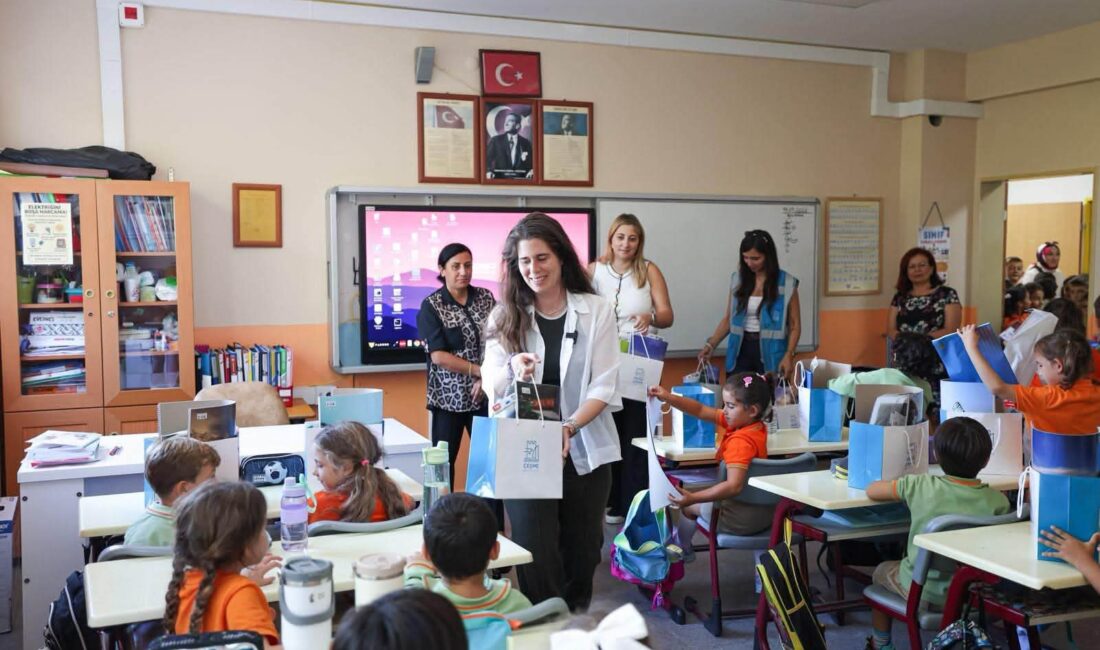 "Çeşme Belediyesinden minik öğrencilere 'Okula Hoş Geldin' desteği"
