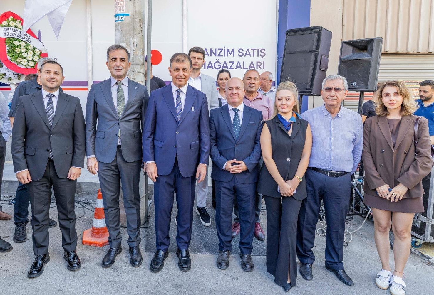 Ege Kritik/Sait TEMUR İzmir Büyükşehir Belediyesi’nin halkı uygun fiyatlı ve