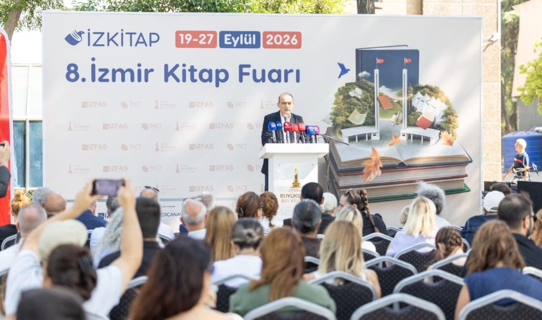 Ege Kritik/Sait TEMUR “Kültürpark’ta edebiyat şöleni başladı” İZKİTAP – 8.